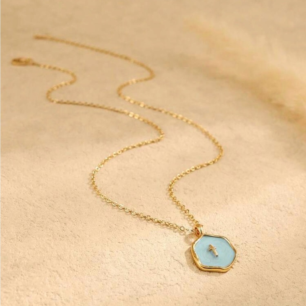 Fashion Gold and stunning Blue Cross Pendant Necklace NWOT - Picture 3 of 8